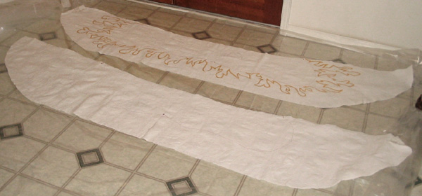 The plain sleeves laid out flat.